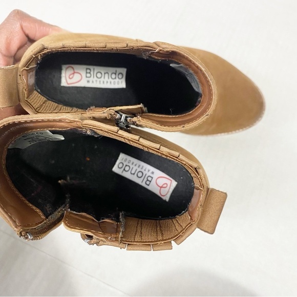 BLONDO Noa Waterproof Suede Block Heel Bootie 8.5 Camel - Picture 9 of 13